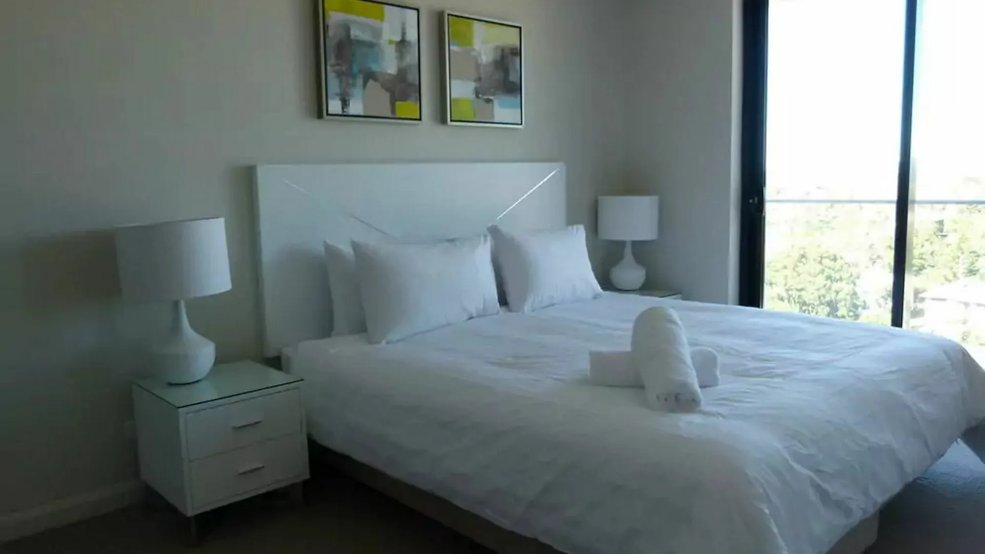 Aparthotel Pure Kirra Gold Coast