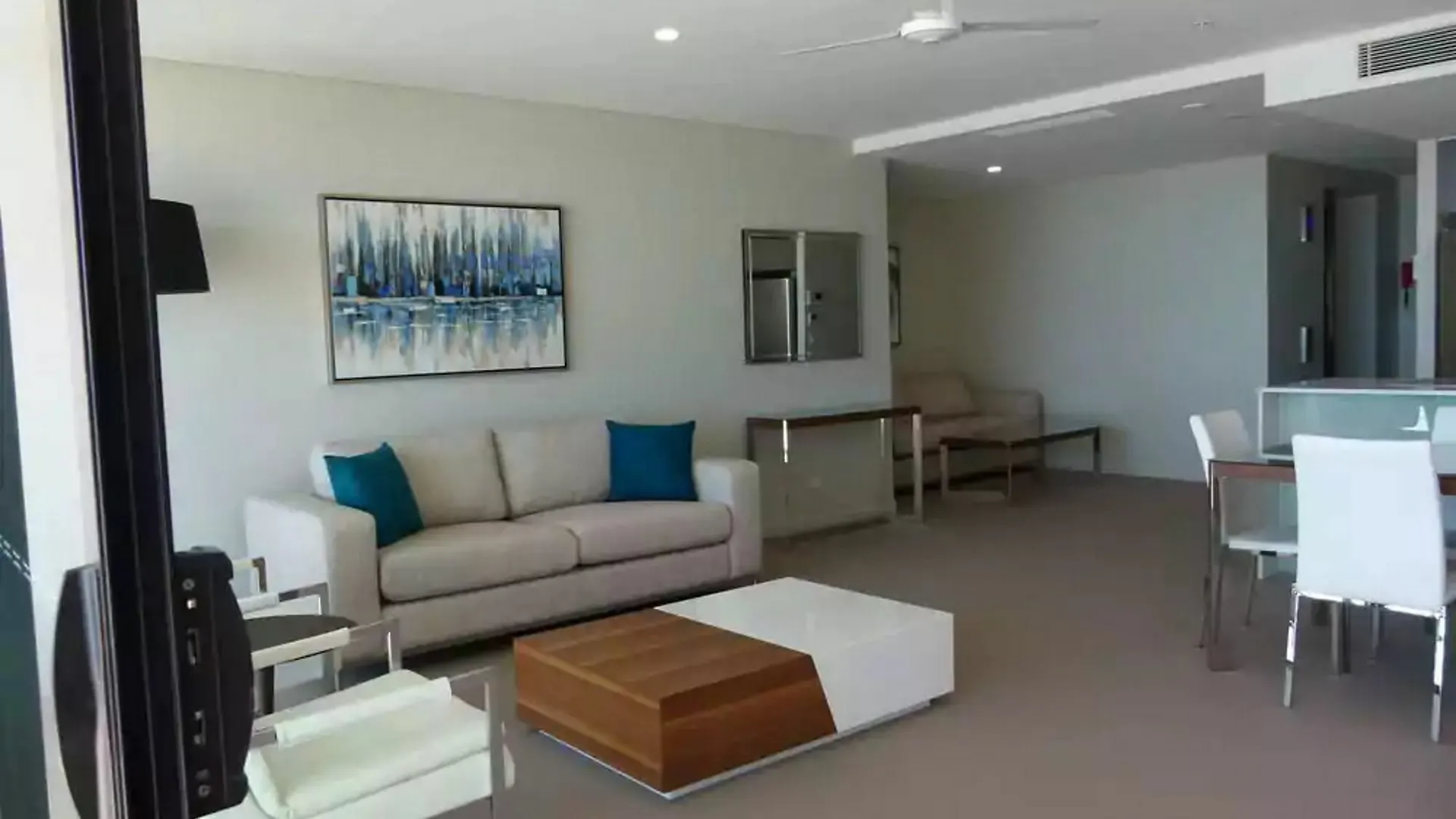 Pure Kirra Apart otel Gold Coast 3*,  Avustralya